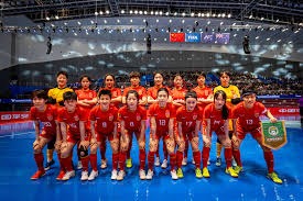 好起来了！杨瀚森造兰代尔失误后笑容满面