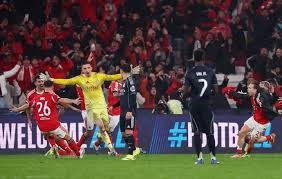 扑克高手如何避免大错（牌坛高手如何规避重大失误）