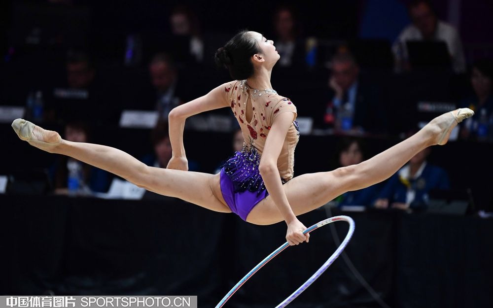 杜兰特三节28+8刷爆纪录：里程碑之夜击溃太阳 激情握拳怒吼庆祝